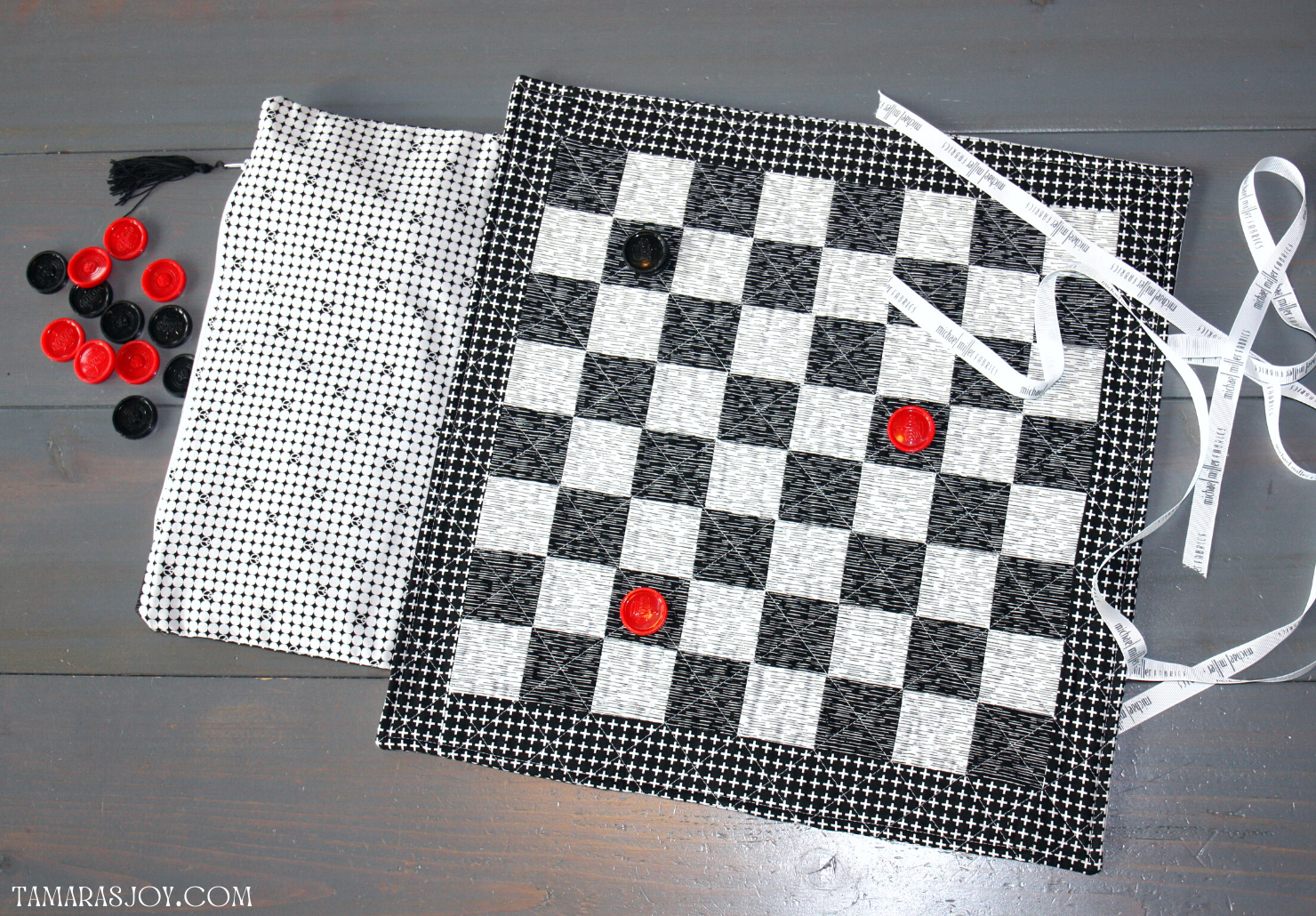 SEW A DIY FABRIC CHECKERBOARD